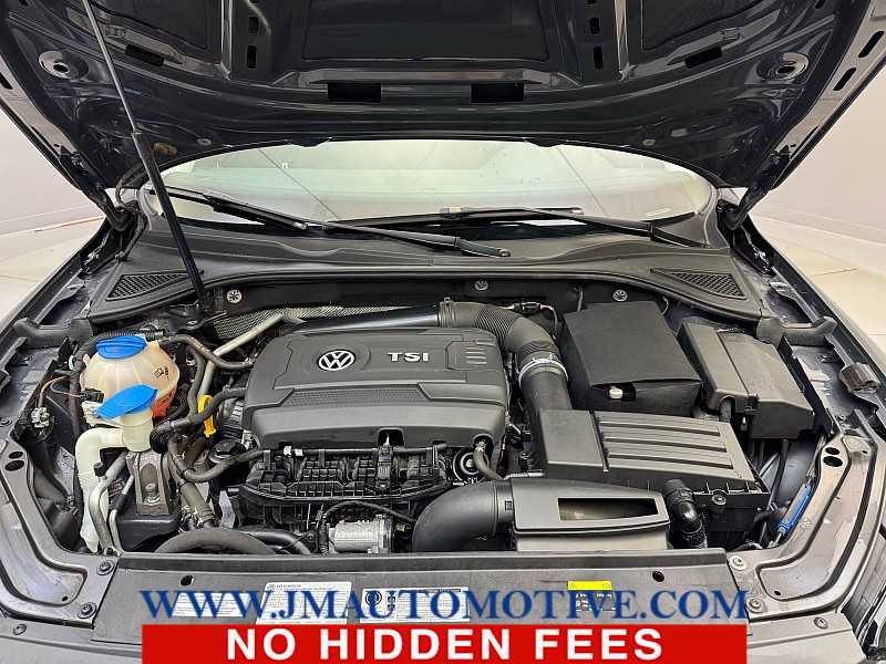 Used 2017 Volkswagen Passat 1.8T R-Line w/ R-Line Lighting Package image 10