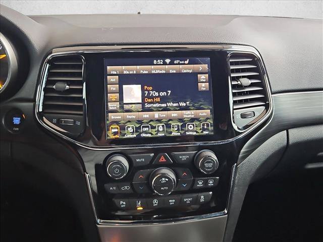 Used 2020 Jeep Grand Cherokee Altitude AWD/4WD image 15