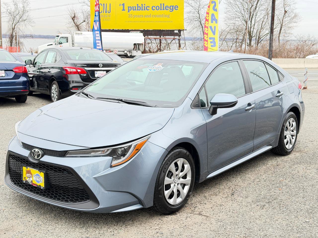 Used 2022 Toyota Corolla LE image 8