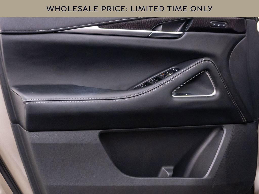 Used 2023 INFINITI QX60 Sensory w/ Vision Package AWD/4WD image 11