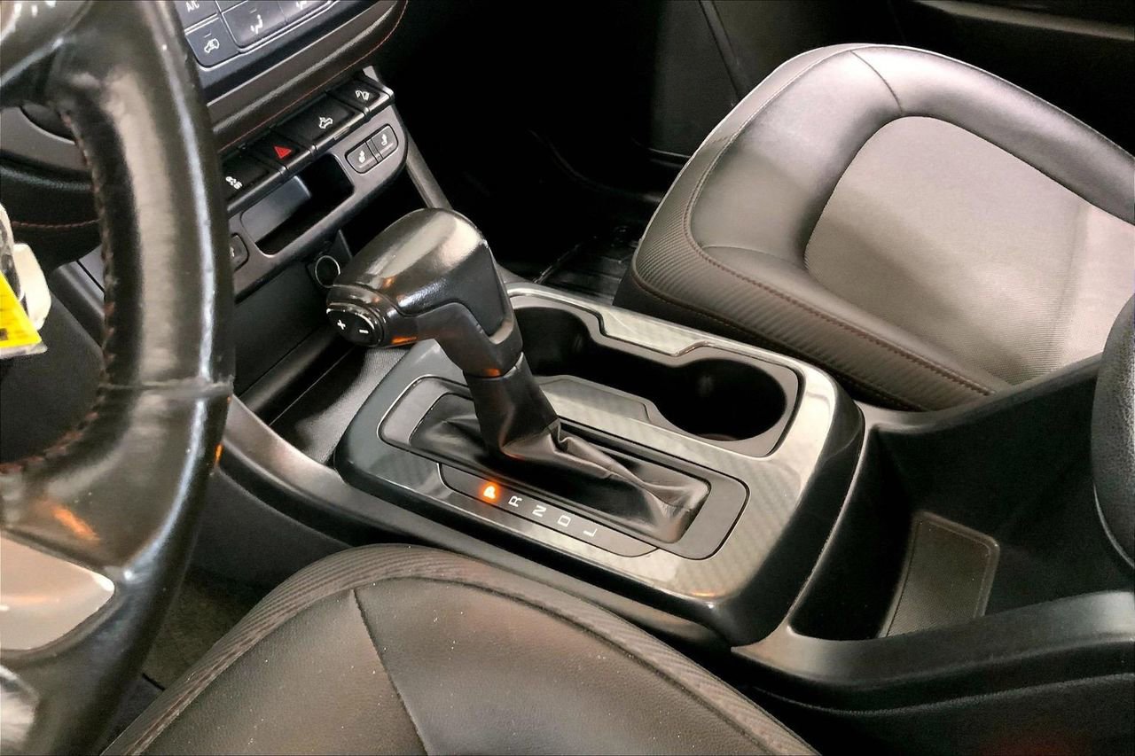 Used 2017 GMC Canyon SLE w/ All Terrain X Package image 17