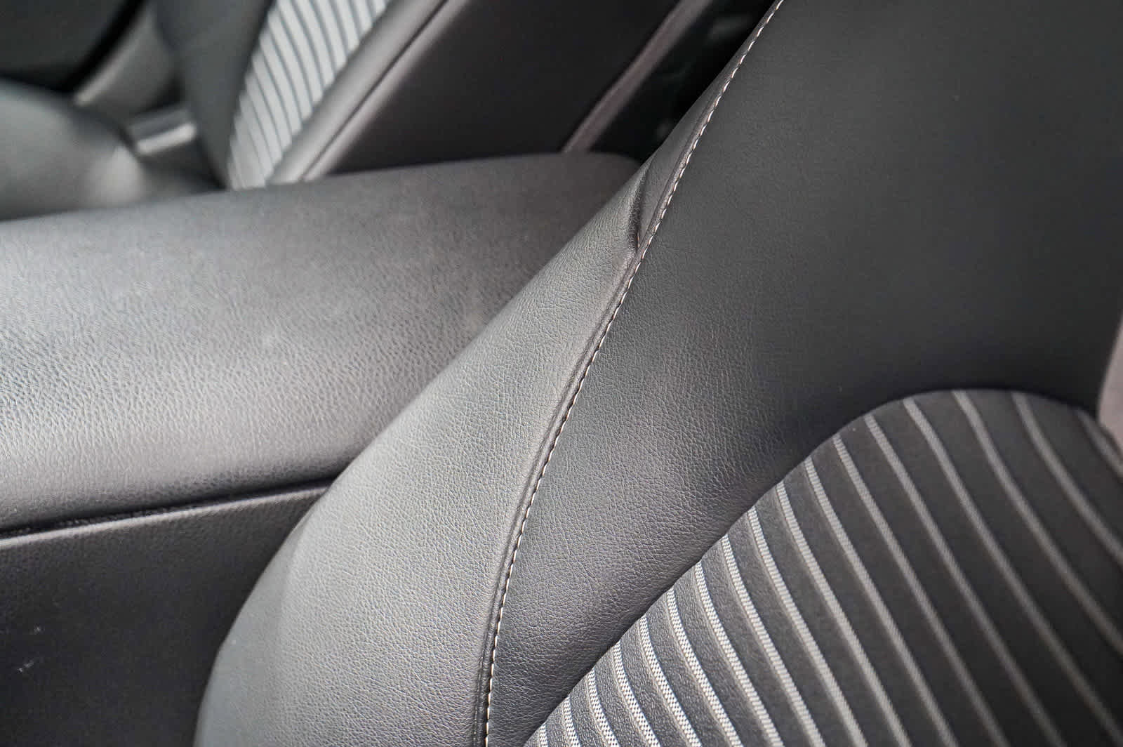 Used 2023 Toyota Camry SE w/ Protection Package (Q2) (TMS) FWD image 22