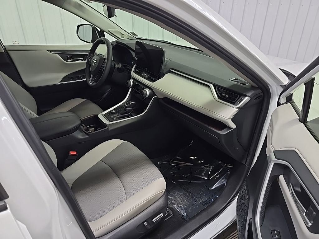 Used 2024 Toyota RAV4 Limited w/ Advanced Technology Package image 16