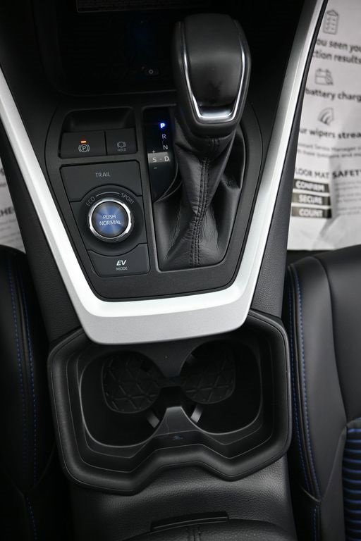 Used 2021 Toyota RAV4 XSE image 27