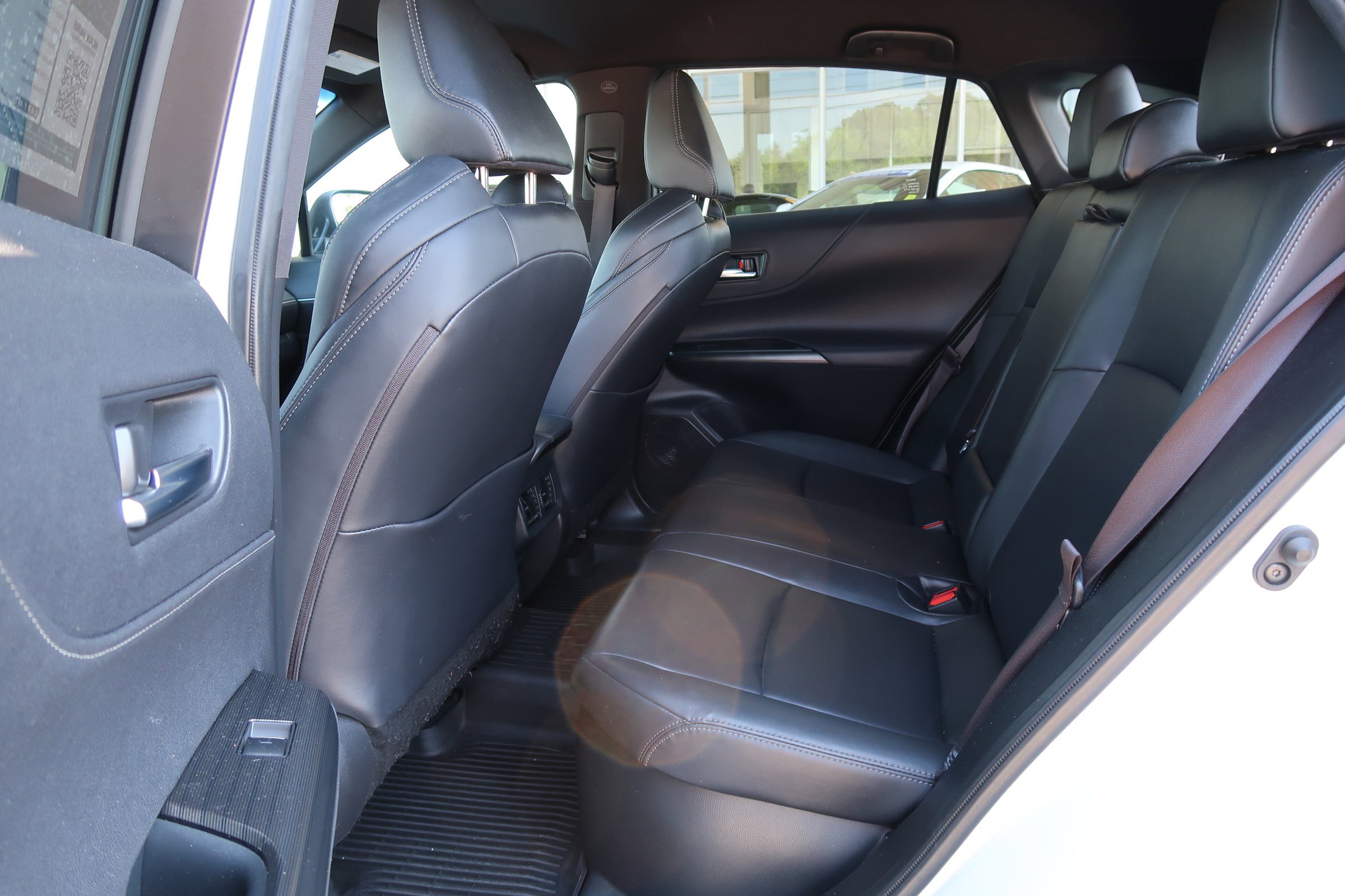 Used 2023 Toyota Venza XLE AWD/4WD image 33