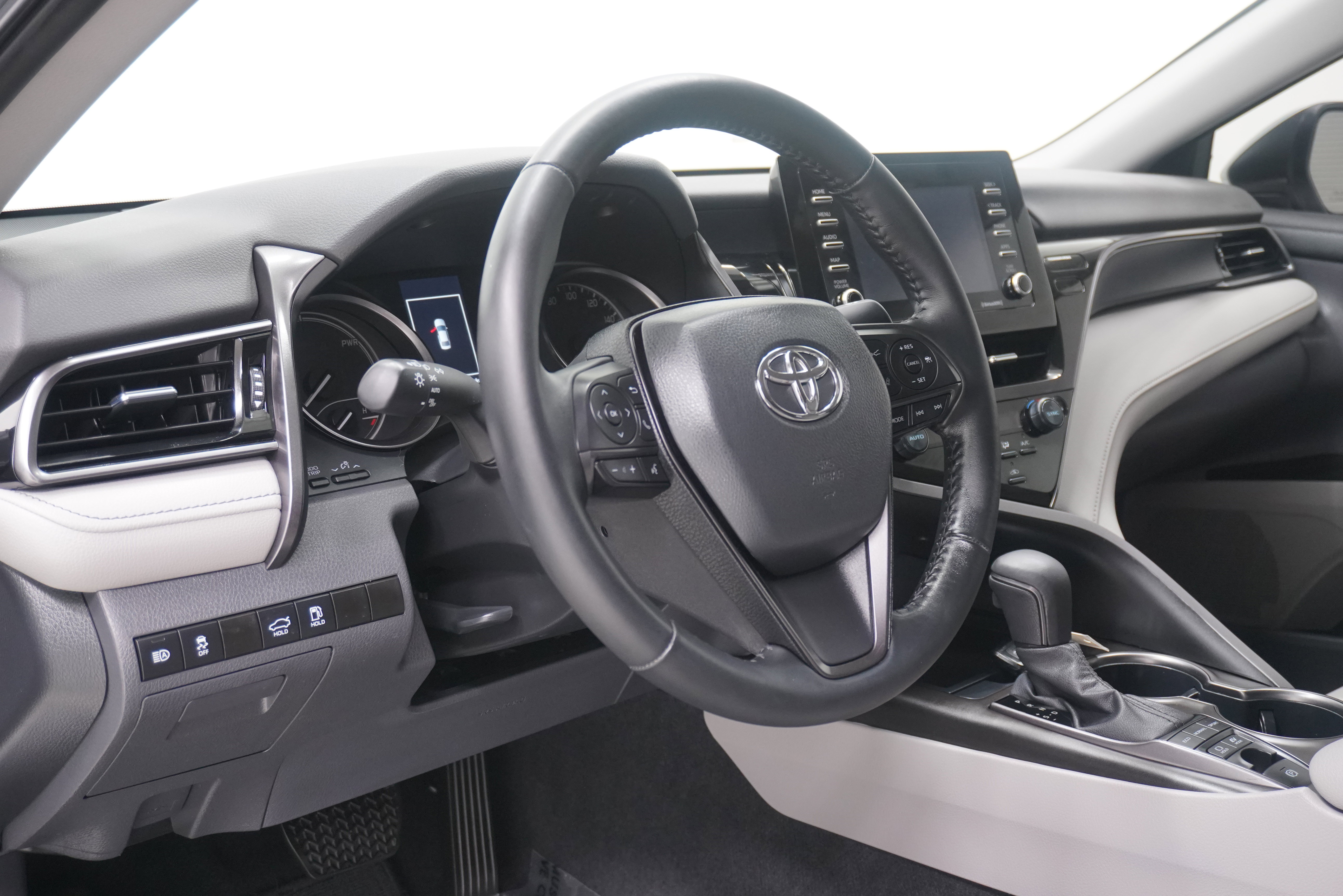 Used 2024 Toyota Camry SE FWD image 10