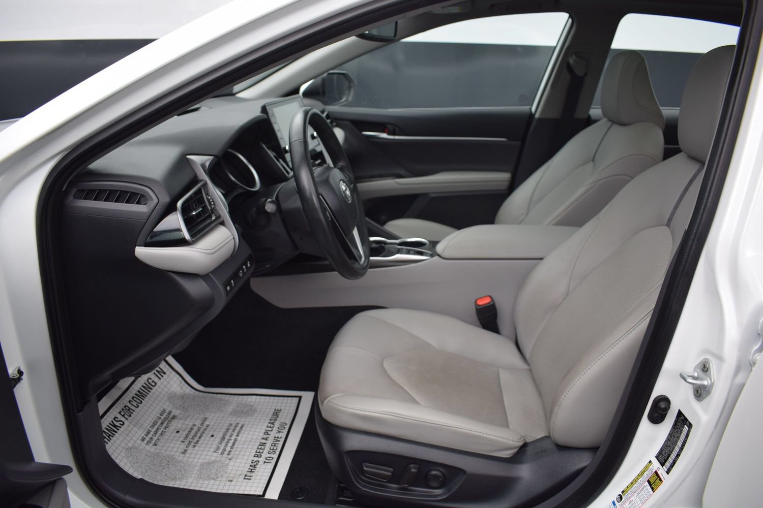 Used 2023 Toyota Camry XLE w/ Protection Package (Q2) (TMS) AWD/4WD image 13