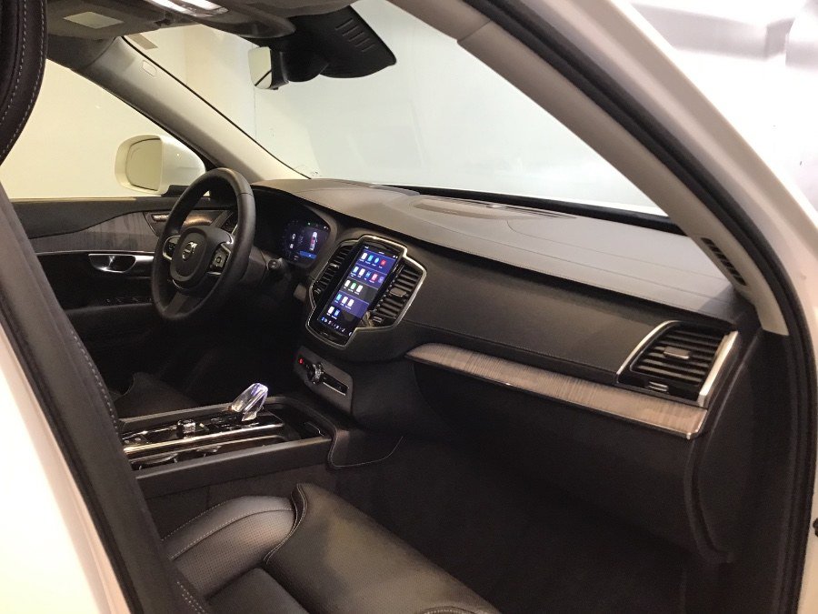 Used 2023 Volvo XC90 B6 Ultimate image 18