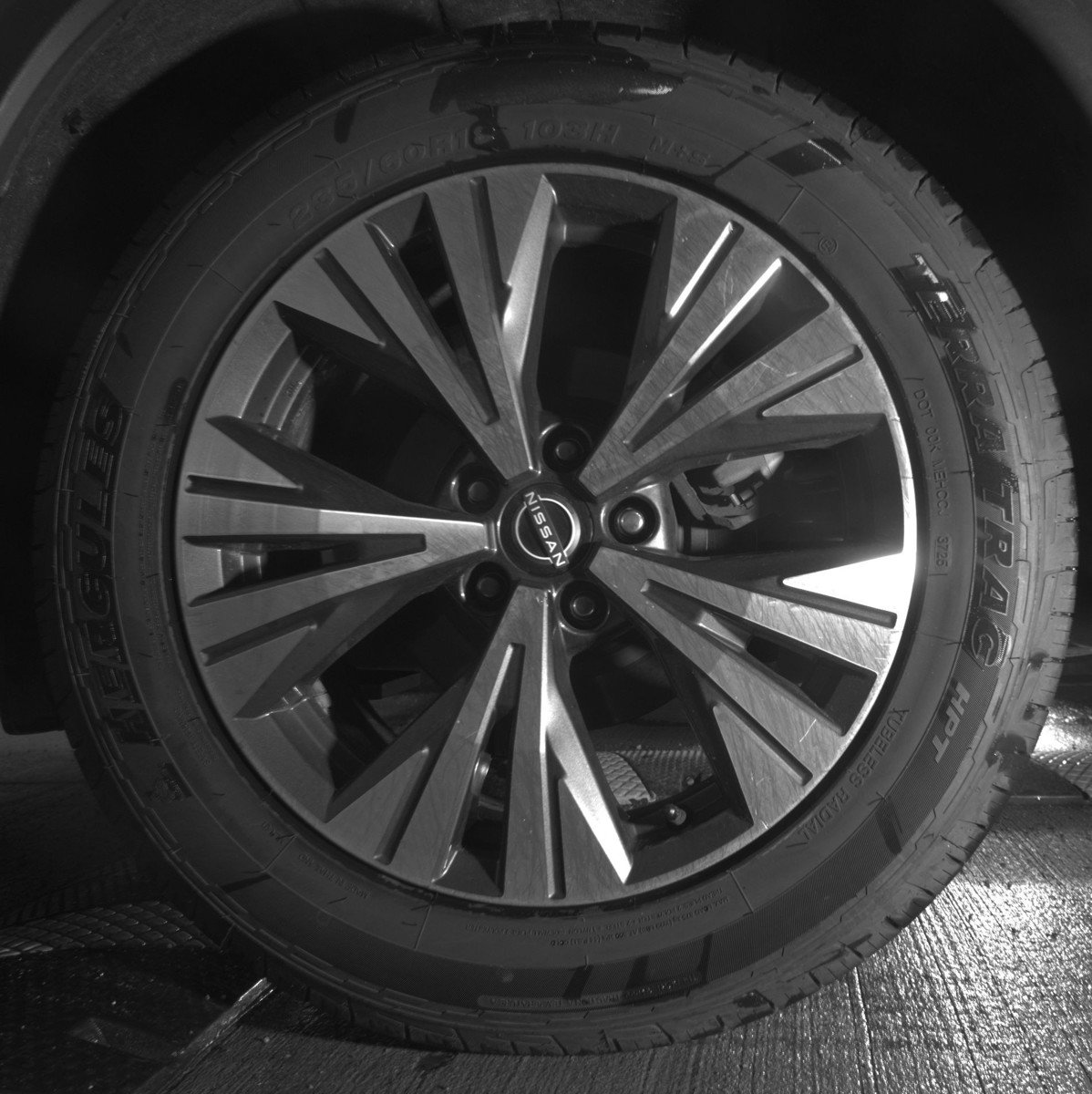 Used 2023 Nissan Rogue SV image 14