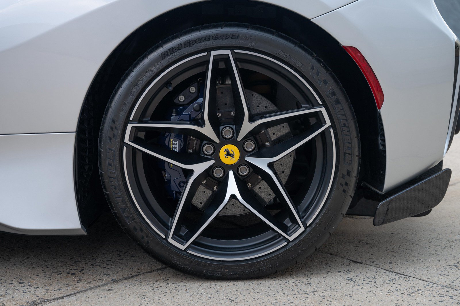 Used 2020 Ferrari 488 Pista Spider RWD image 21