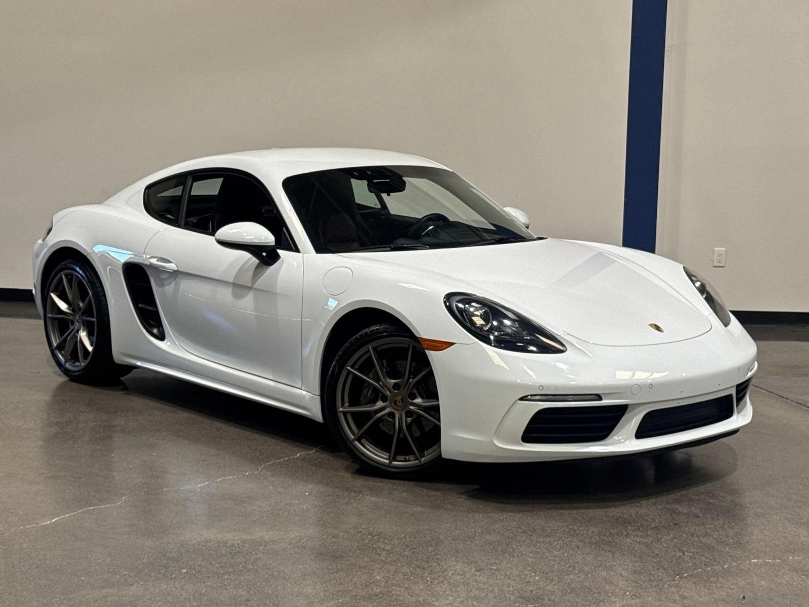 Used 2019 Porsche 718 Cayman RWD image 2