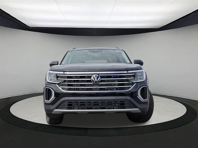 New 2025 Volkswagen Atlas SE image 2