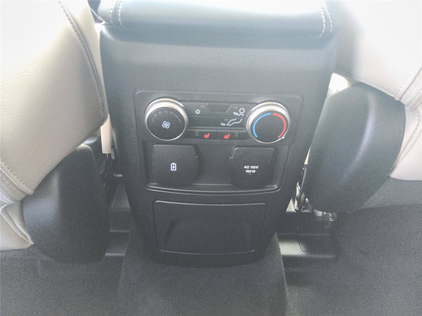 Certified 2023 Ford Explorer Limited w/ Limited Technology Package RWD image 27