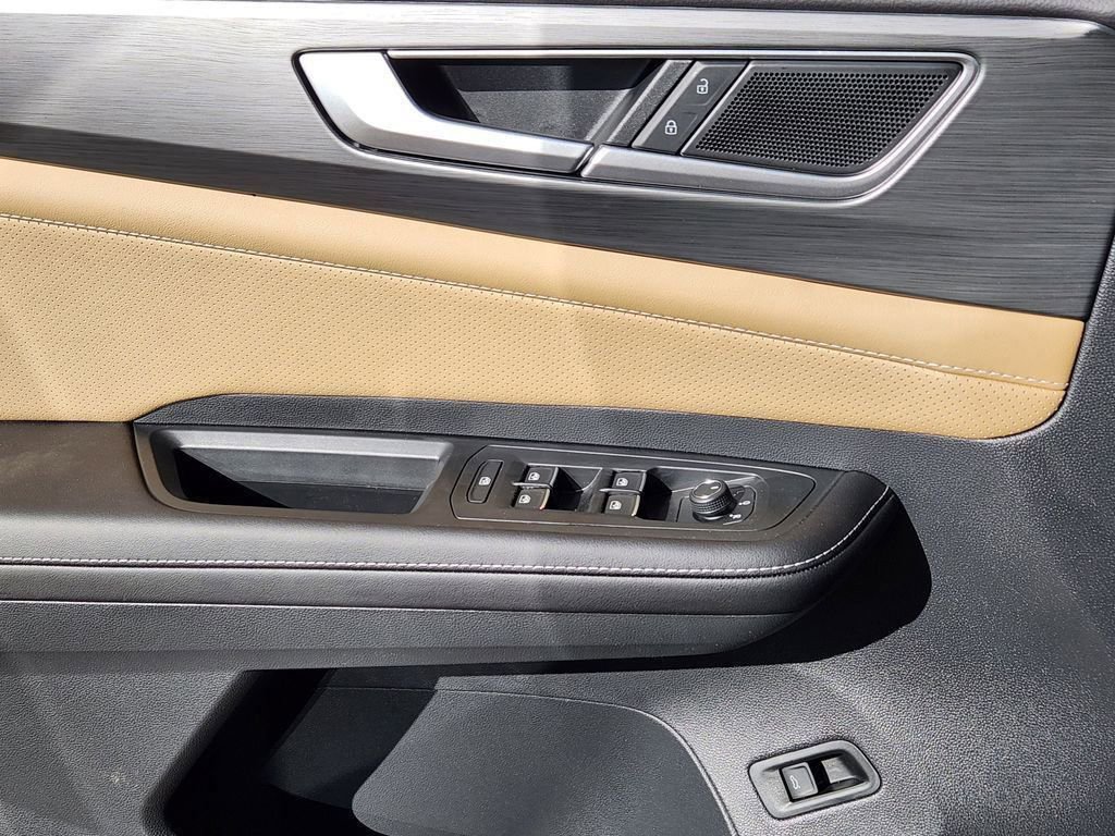 New 2026 Volkswagen Atlas Cross Sport SE image 14