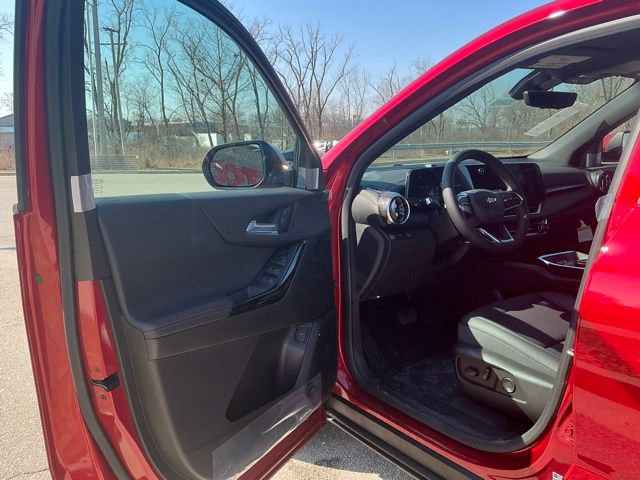 New 2026 Chevrolet Equinox LT w/ Convenience Package II image 14