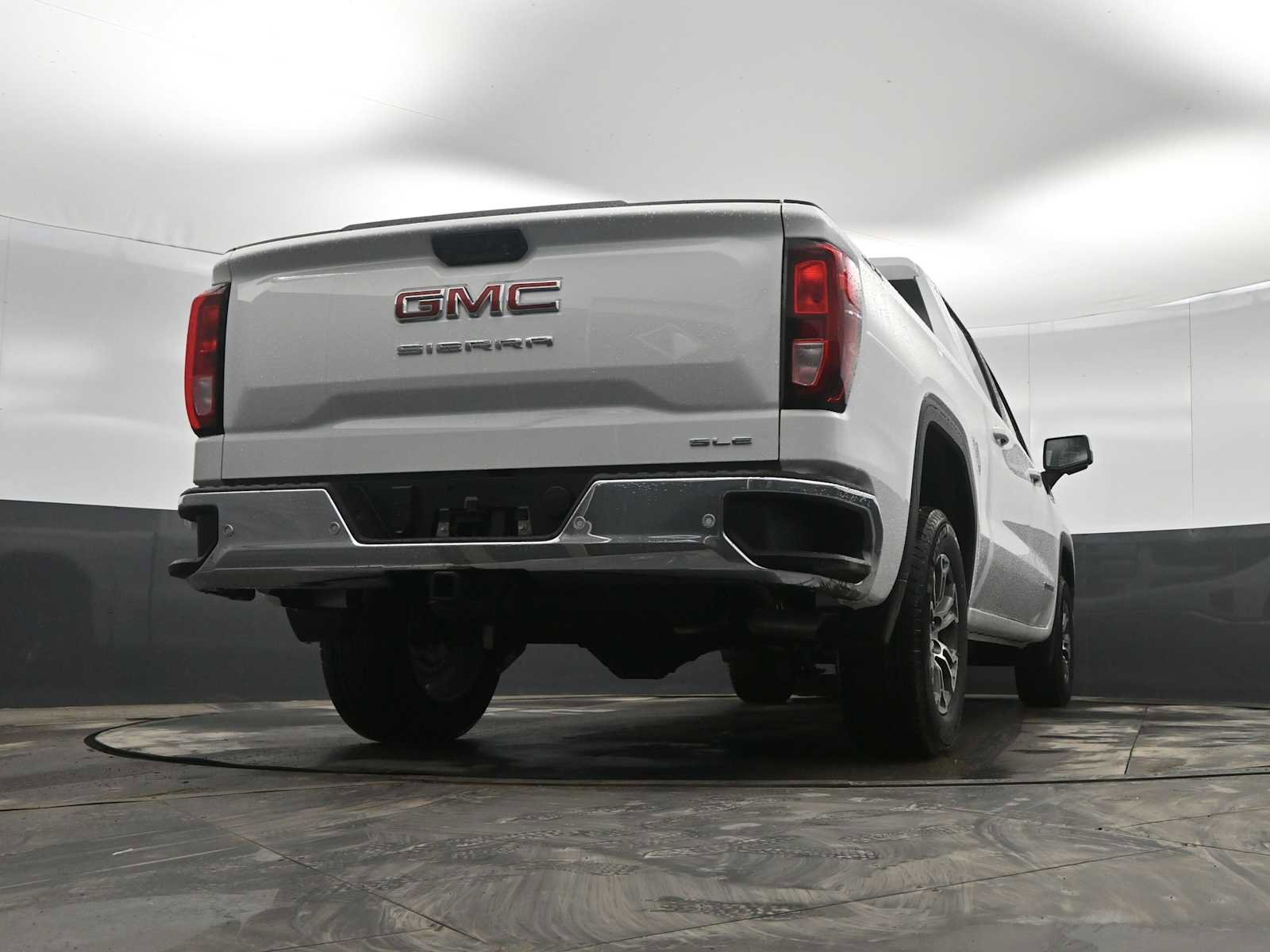 New 2026 GMC Sierra 1500 SLE w/ Preferred Package AWD/4WD image 35