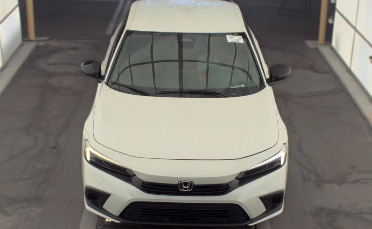 Used 2023 Honda Civic Sport image 2