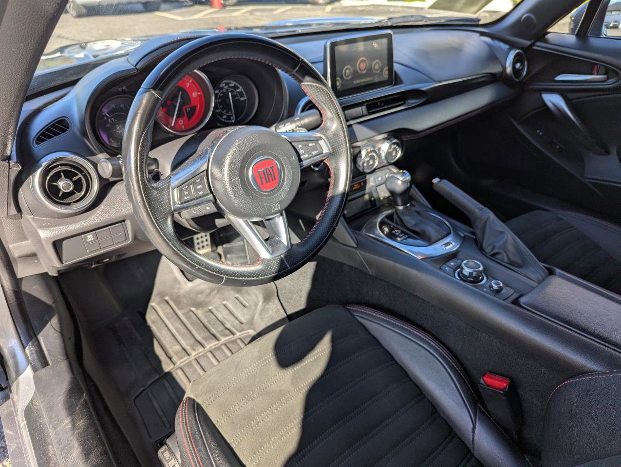 Used 2017 FIAT 124 Spider Abarth RWD image 13
