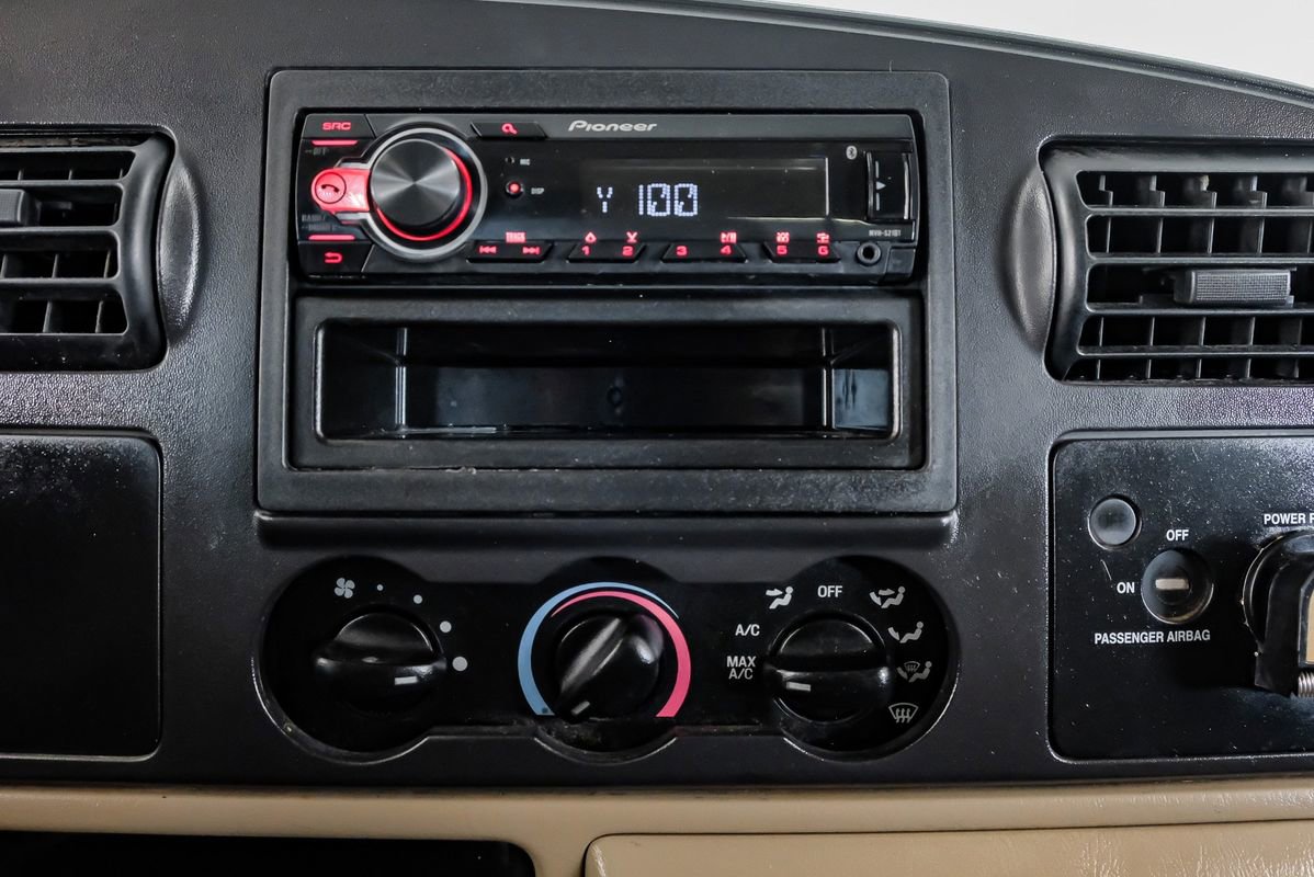 Used 2005 Ford F250 XL image 23