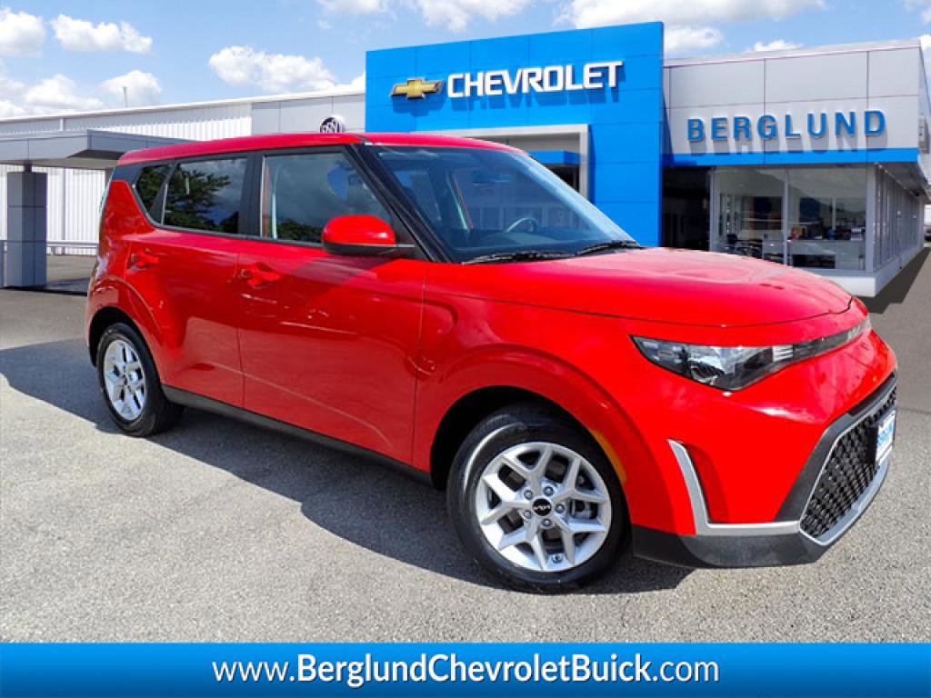 Used 2025 Kia Soul LX w/ LX Technology Package