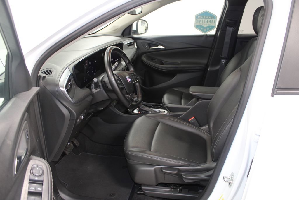 Used 2024 Buick Encore GX Sport Touring image 18