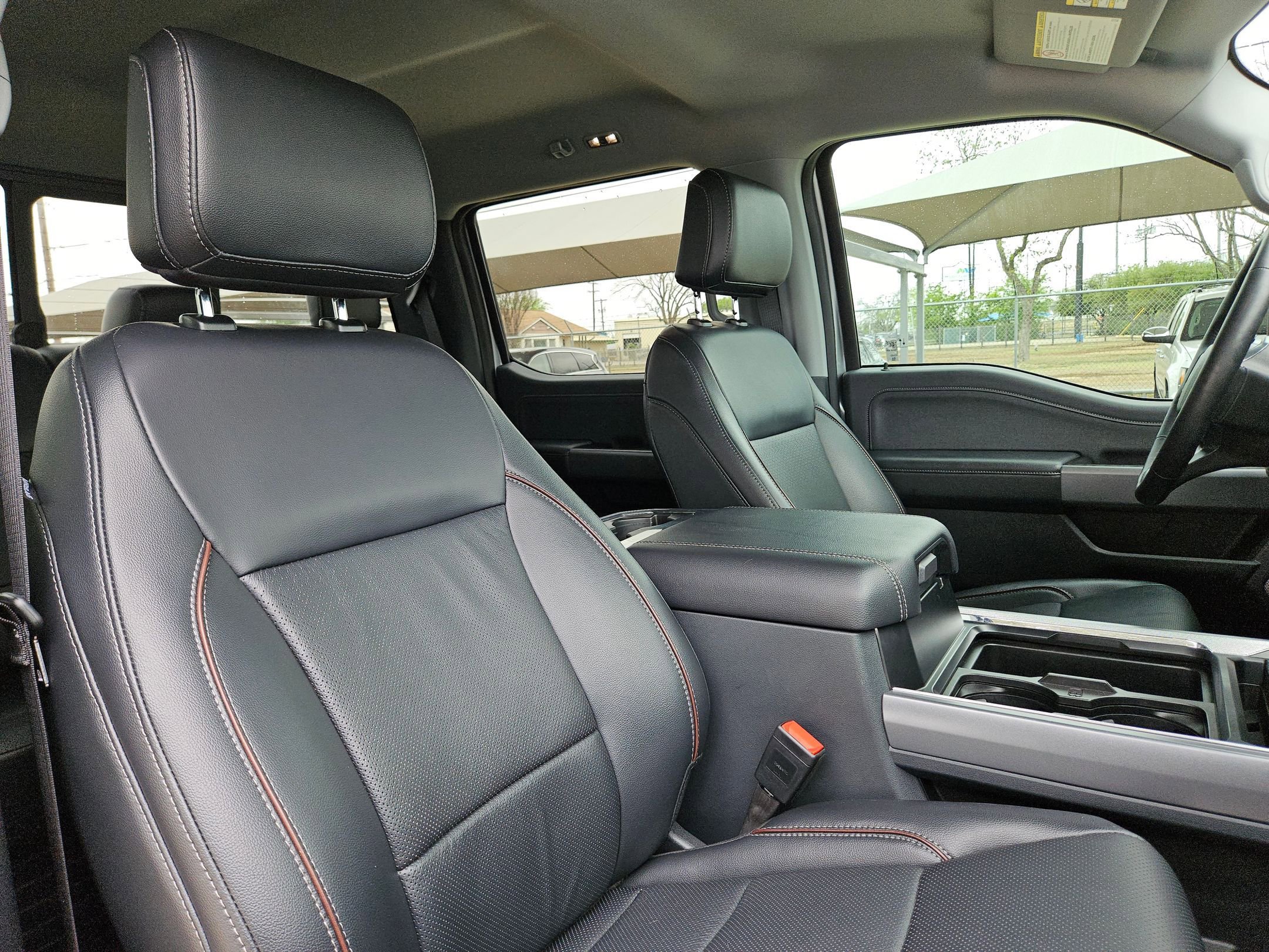 Used 2024 Ford F250 Lariat w/ Black Appearance Package image 30