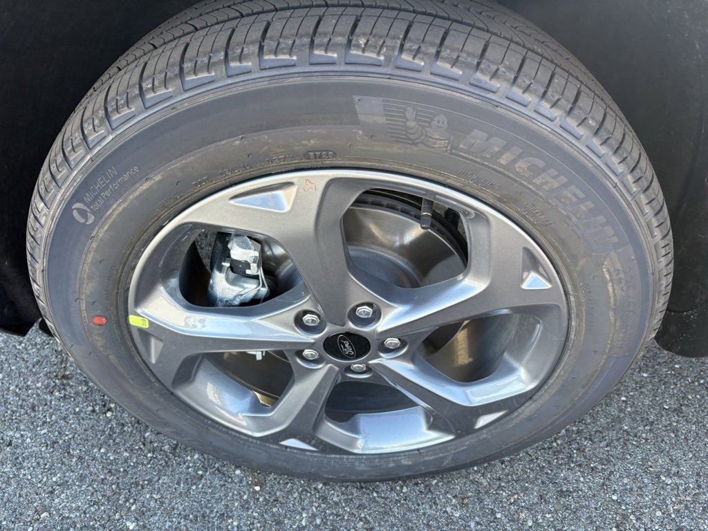 New 2026 Ford Escape ST-Line w/ Tech Pack #1 image 11