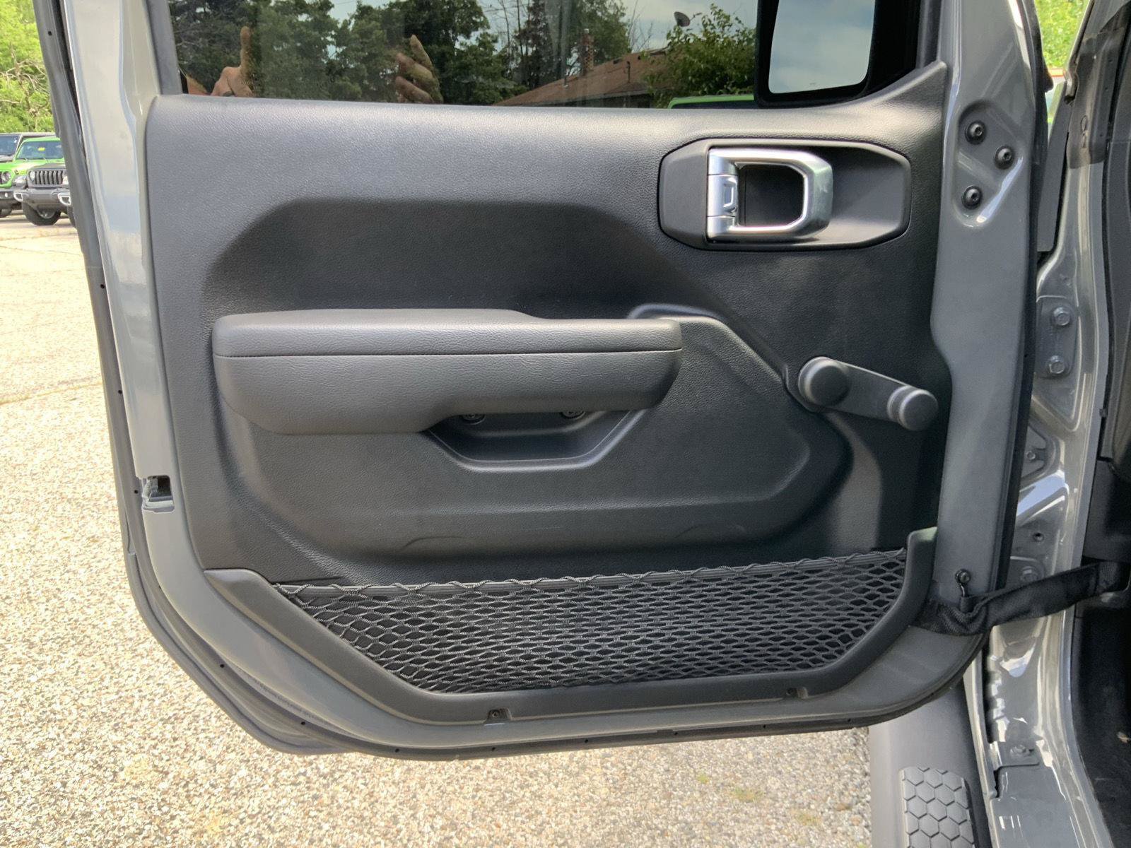 Used 2022 Jeep Wrangler Unlimited Sport AWD/4WD image 22