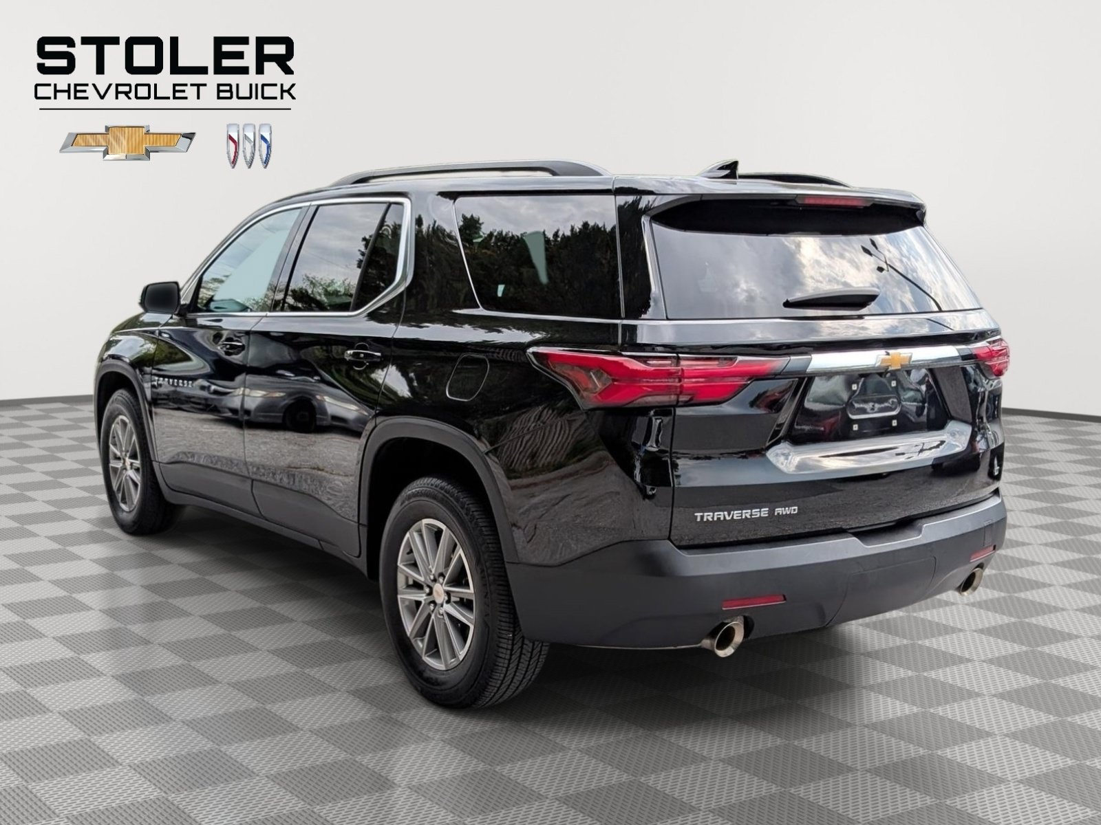 Used 2023 Chevrolet Traverse LT AWD/4WD image 3