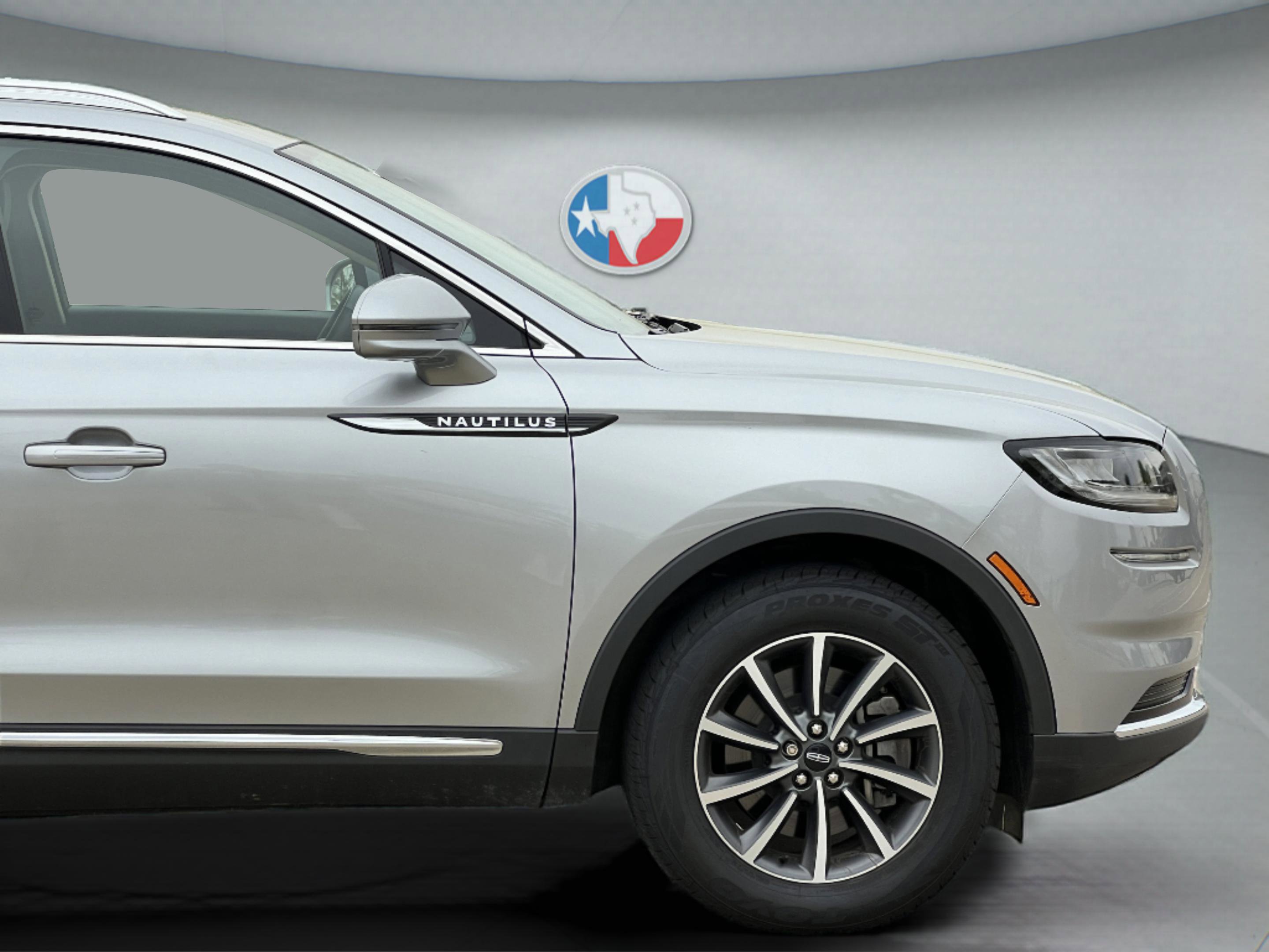 Used 2022 Lincoln Nautilus AWD image 33