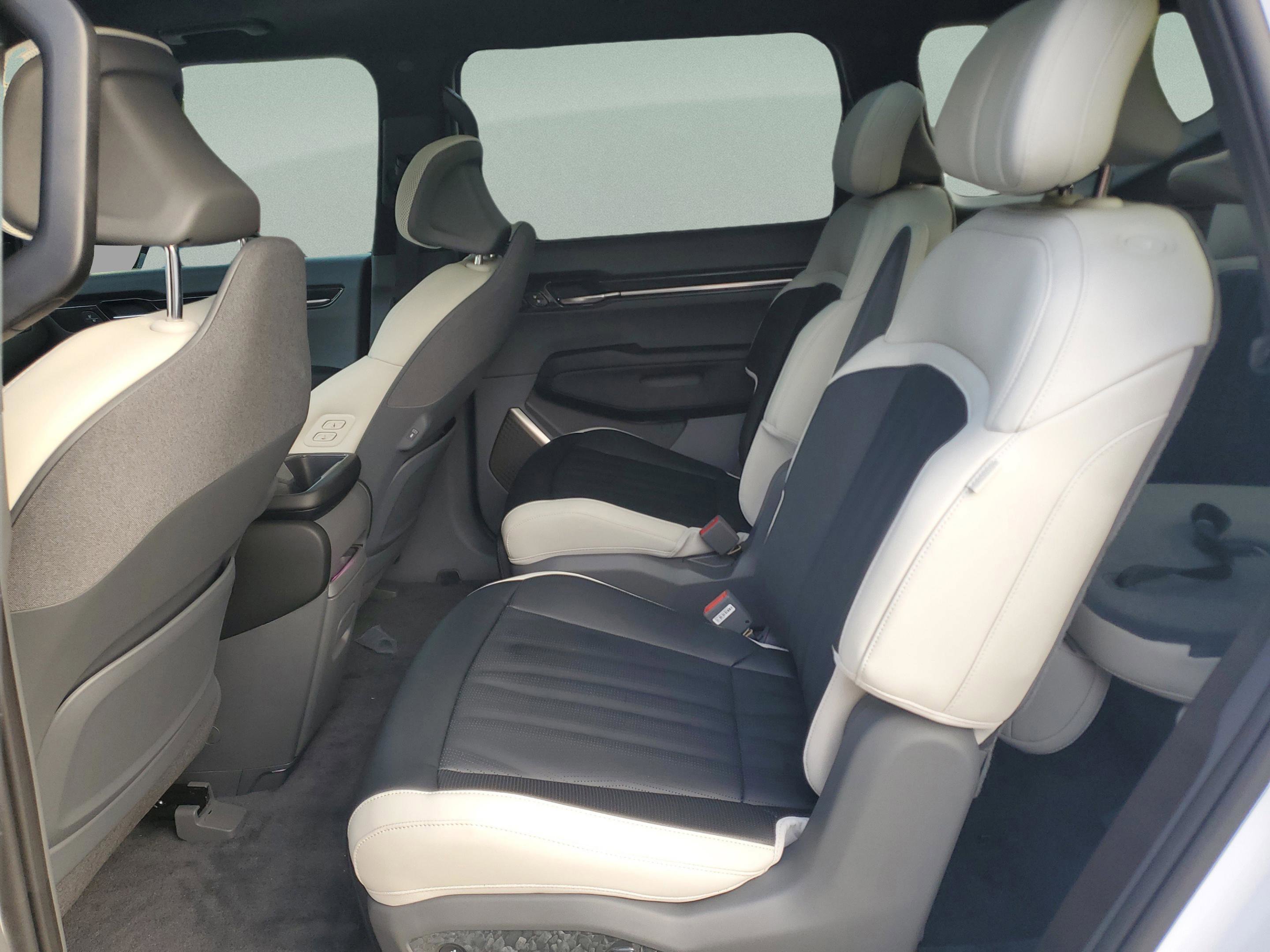 New 2026 Kia EV9 GT-Line image 8