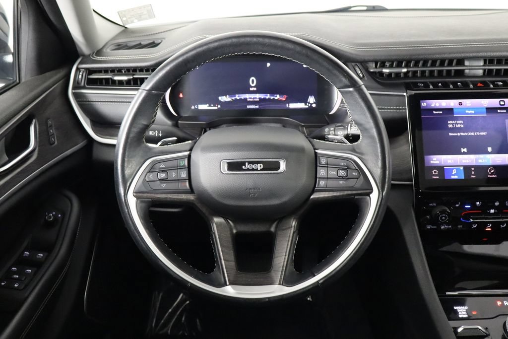 Used 2022 Jeep Grand Cherokee L Limited w/ Luxury Tech Group II AWD/4WD image 7