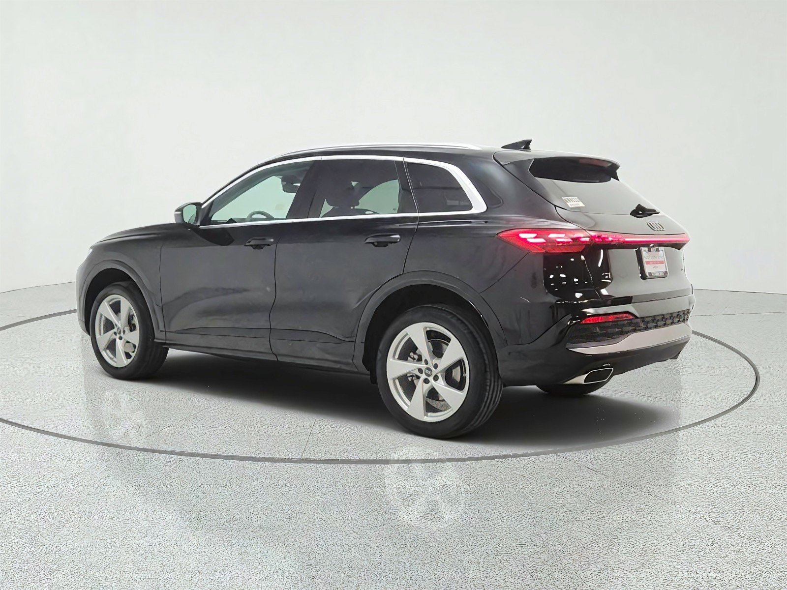 Used 2025 Audi Q5 Premium Plus w/ Premium Plus AWD/4WD image 7