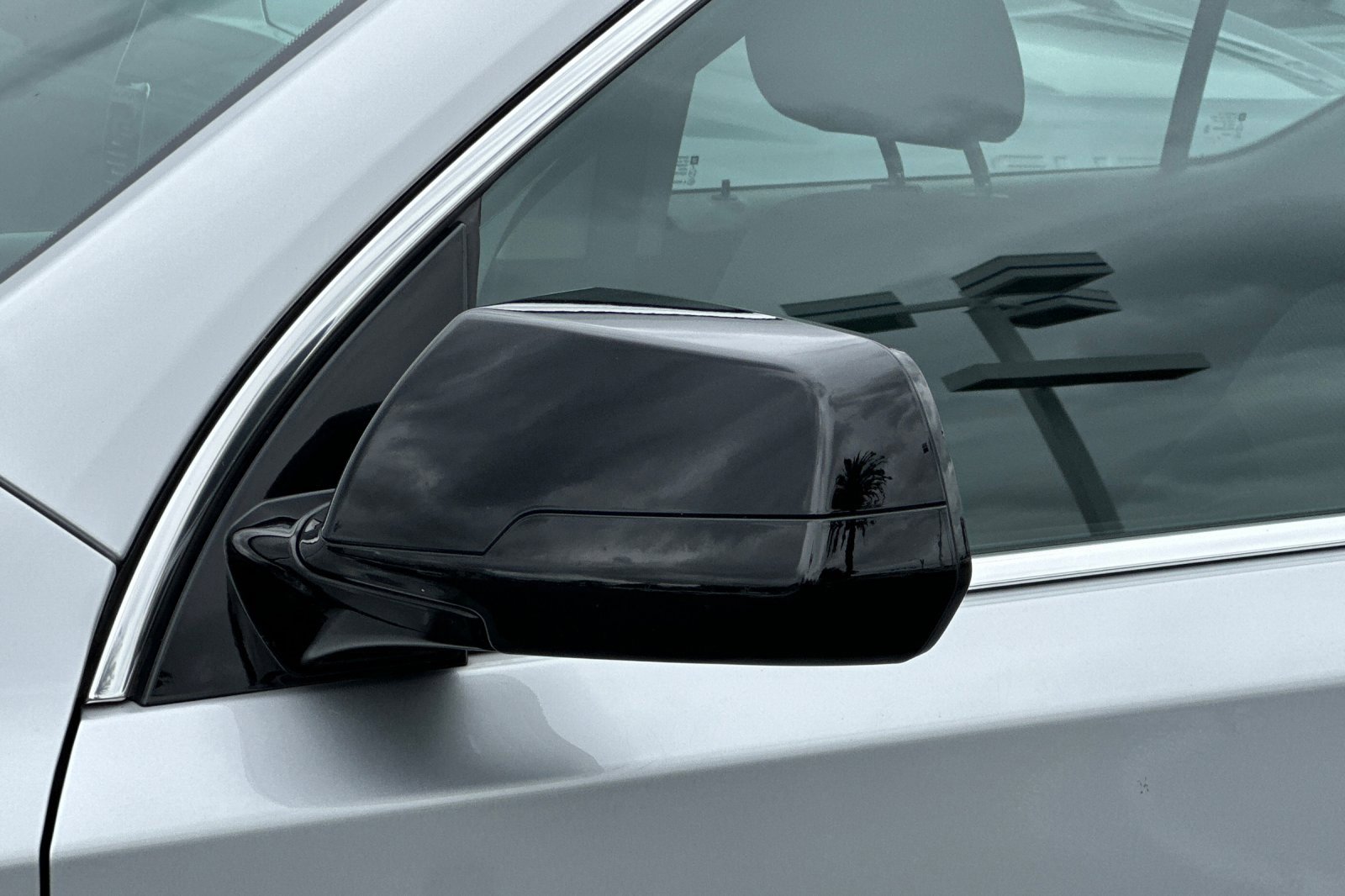 Used 2020 Chevrolet Traverse LS image 52