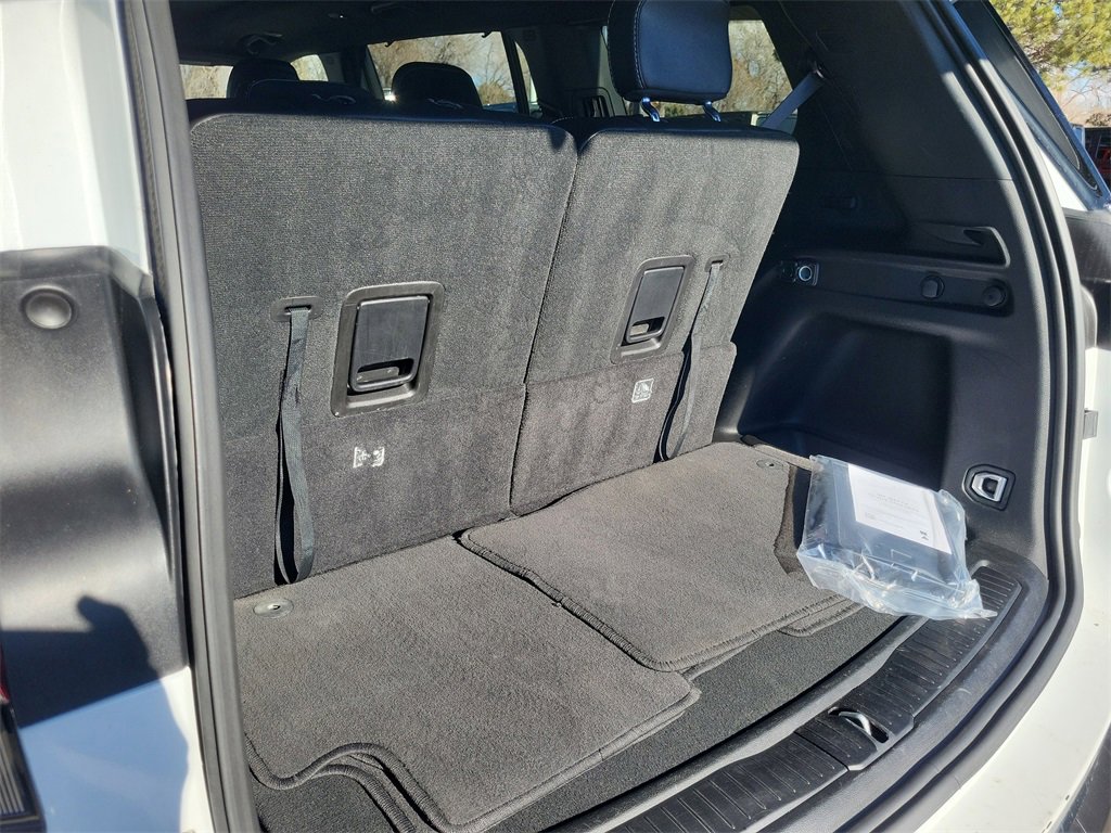 Used 2024 Jeep Grand Cherokee L Limited w/ Luxury Tech Group II image 25