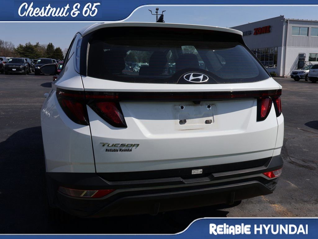 Used 2024 Hyundai Tucson SE image 16