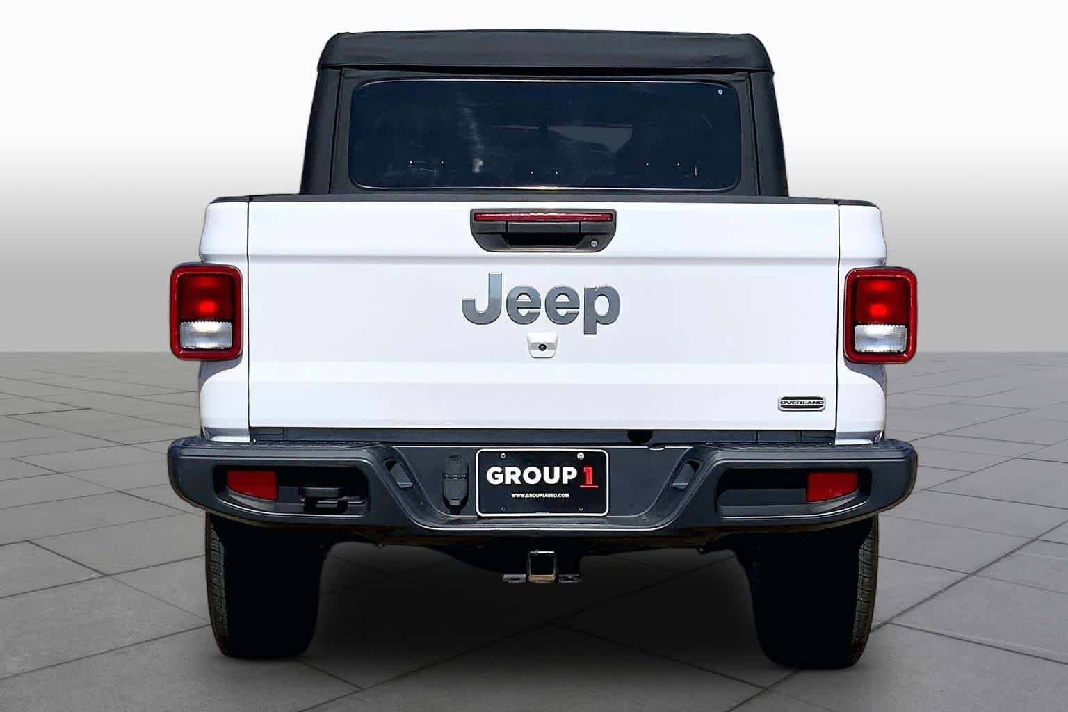 Used 2022 Jeep Gladiator Overland w/ Trailer Tow Package AWD/4WD image 9