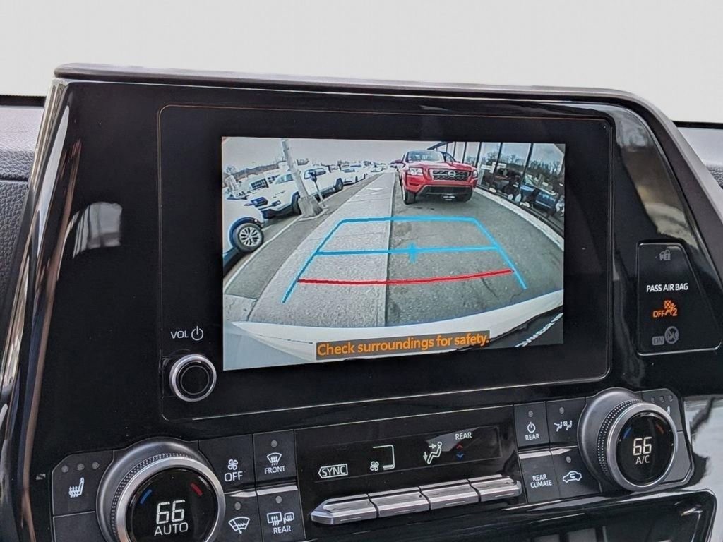 Used 2023 Toyota Highlander XLE AWD/4WD image 20