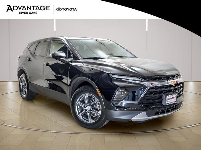 Used 2023 Chevrolet Blazer LT w/ Driver Confidence Package image 2