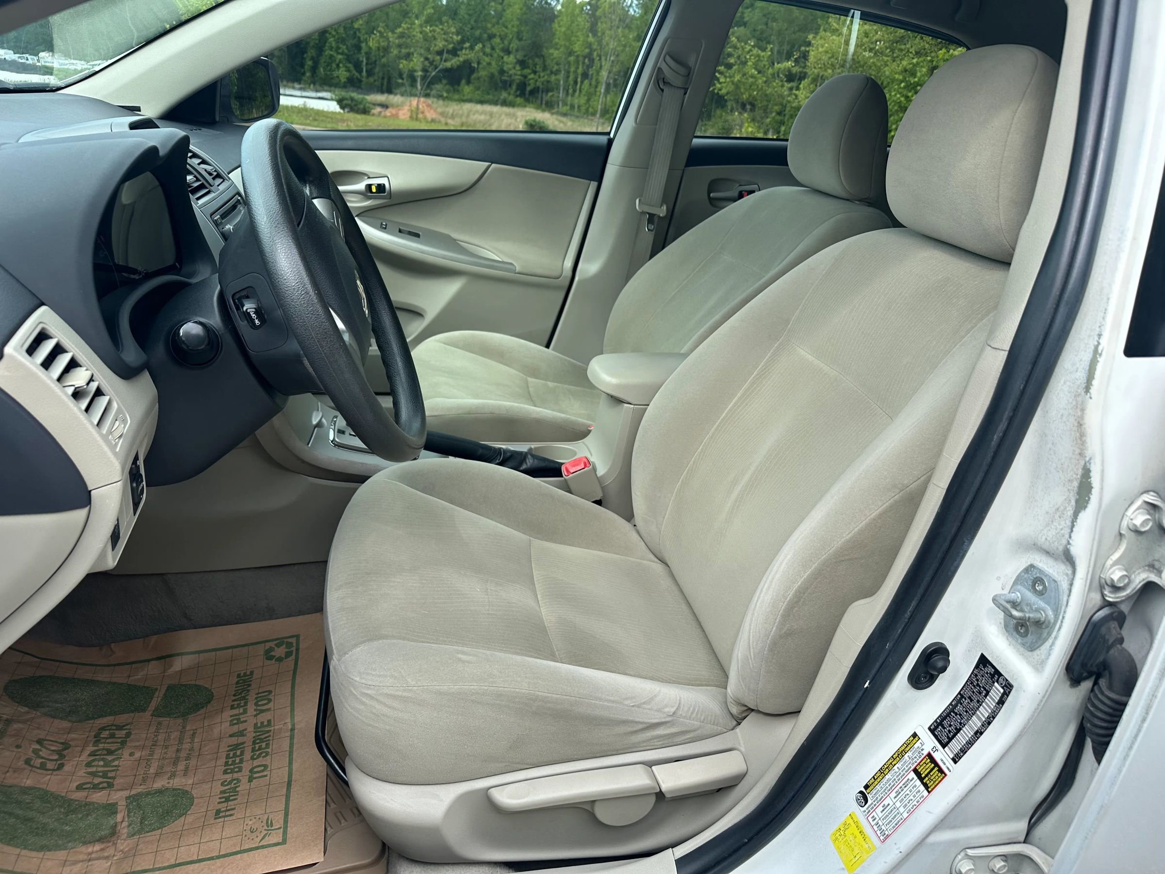 Used 2012 Toyota Corolla LE image 9