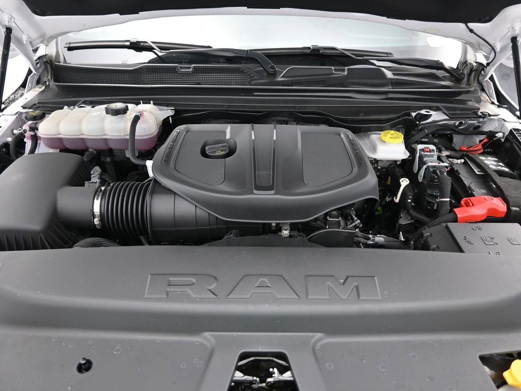 New 2025 RAM 1500 Laramie w/ Sport Appearance Package AWD/4WD image 26