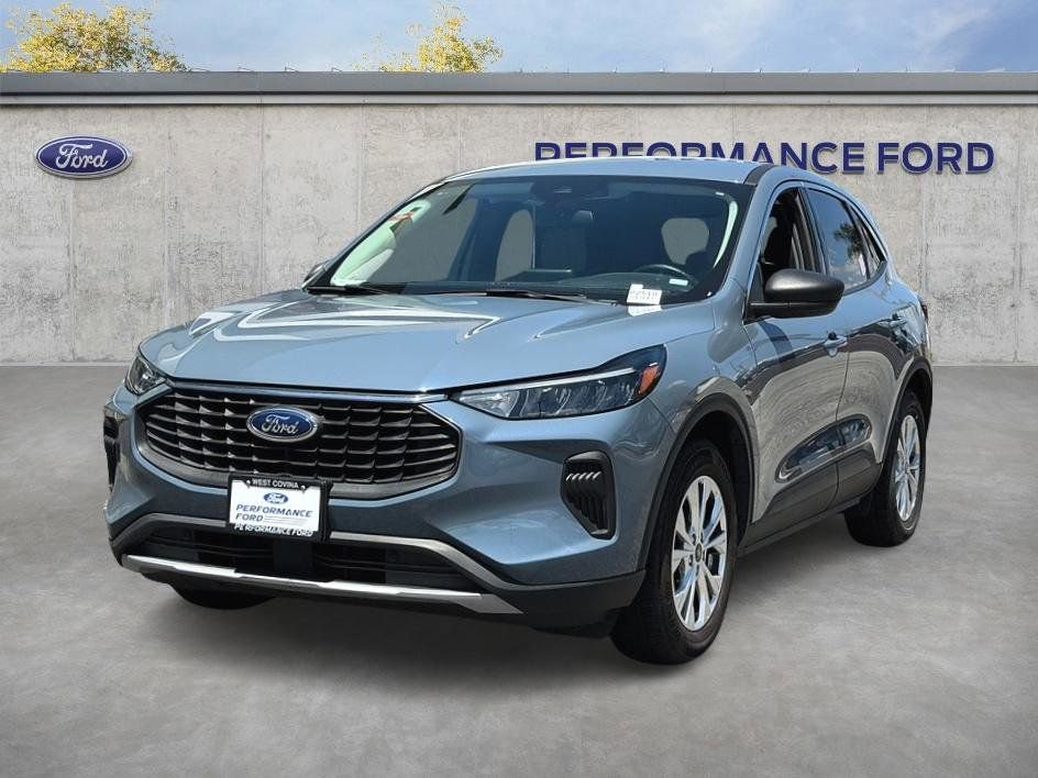 Used 2024 Ford Escape Active FWD image 3