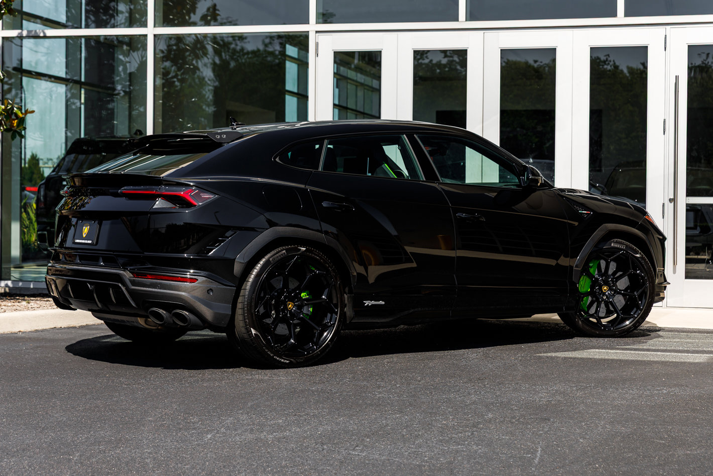 Used 2024 Lamborghini Urus Performante AWD/4WD image 16