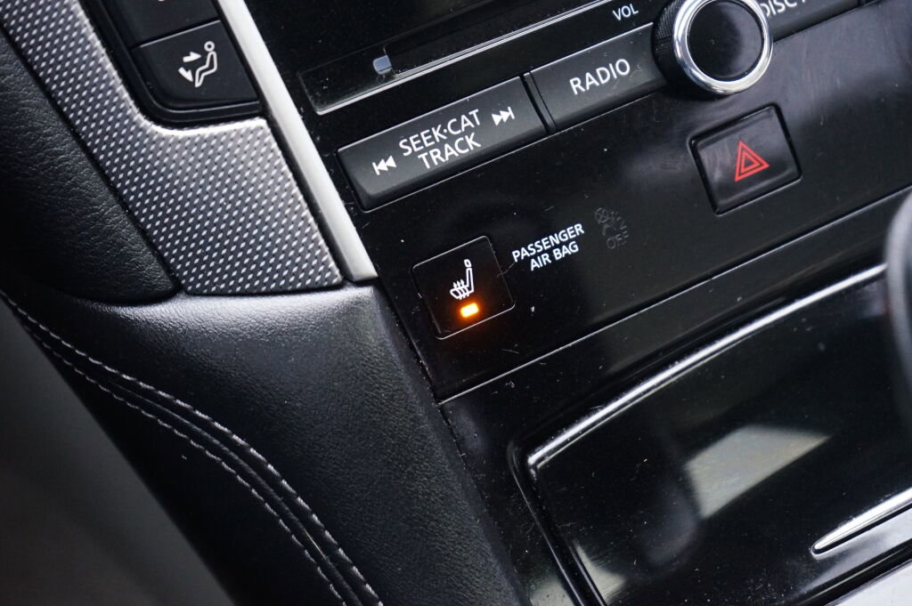 Used 2015 INFINITI Q50 Sport w/ Navigation Package image 21