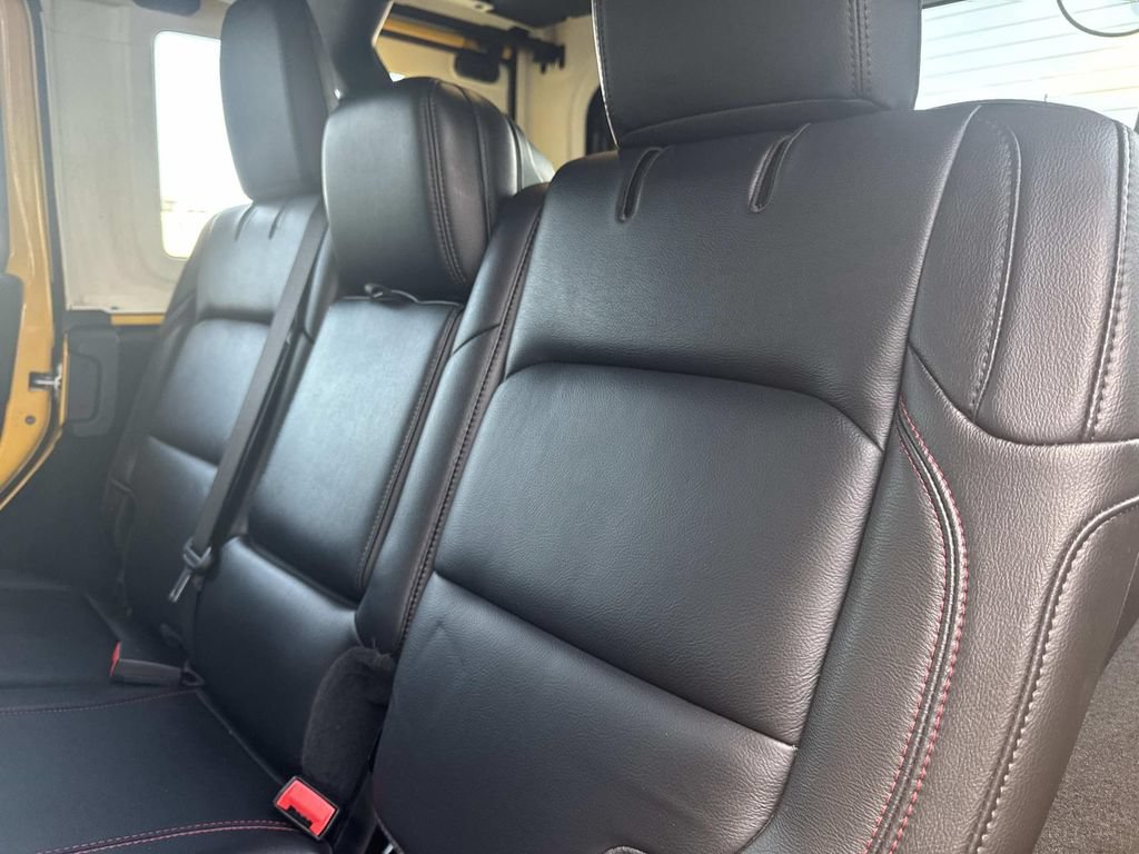 Used 2019 Jeep Wrangler Unlimited Rubicon AWD/4WD image 13