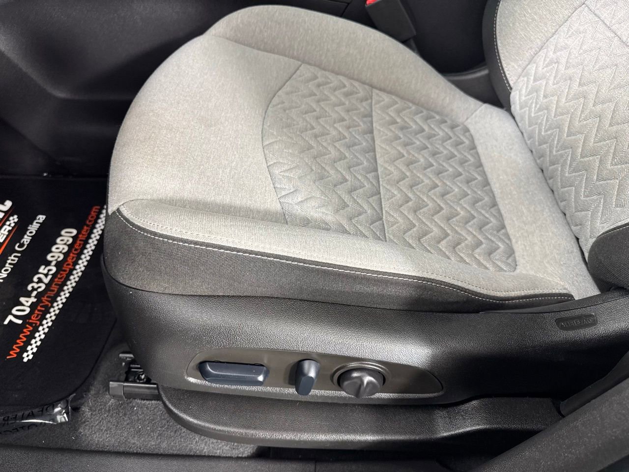 Used 2022 Chevrolet Equinox LS image 12