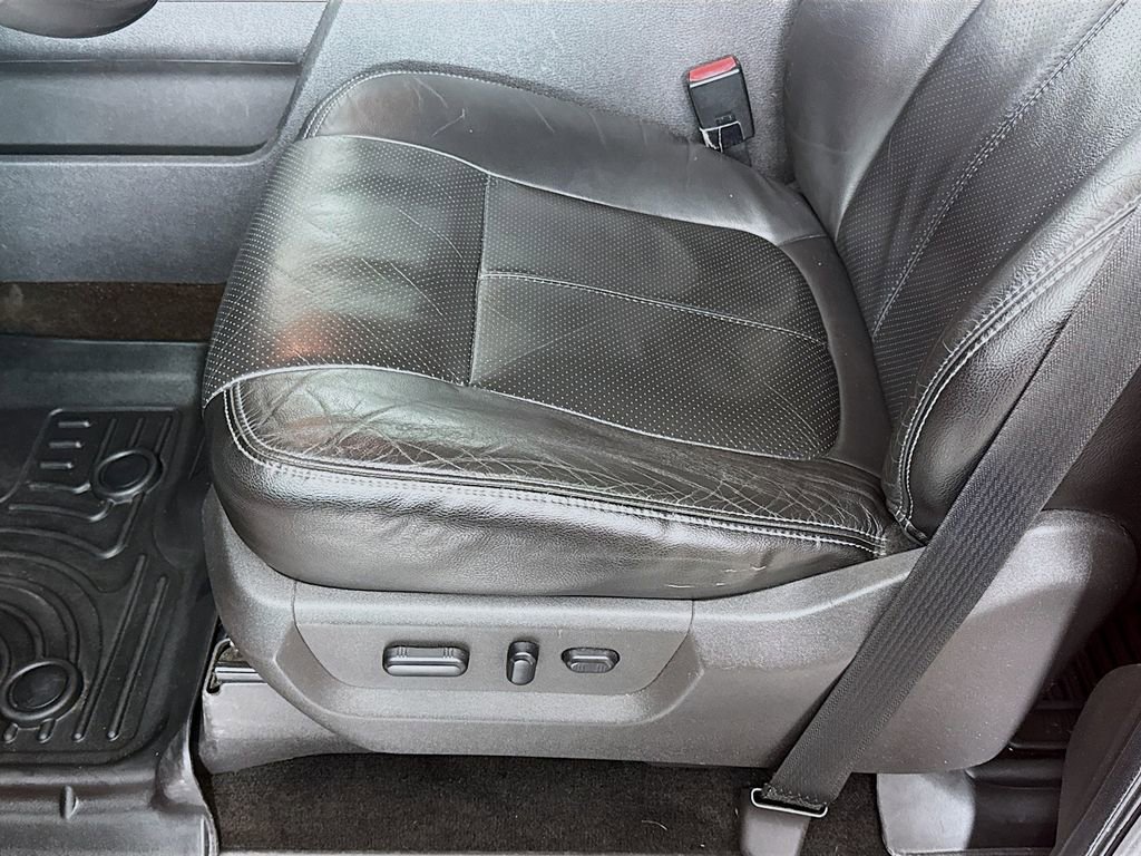 Used 2013 Ford F250 Lariat w/ Lariat Interior Pkg image 13