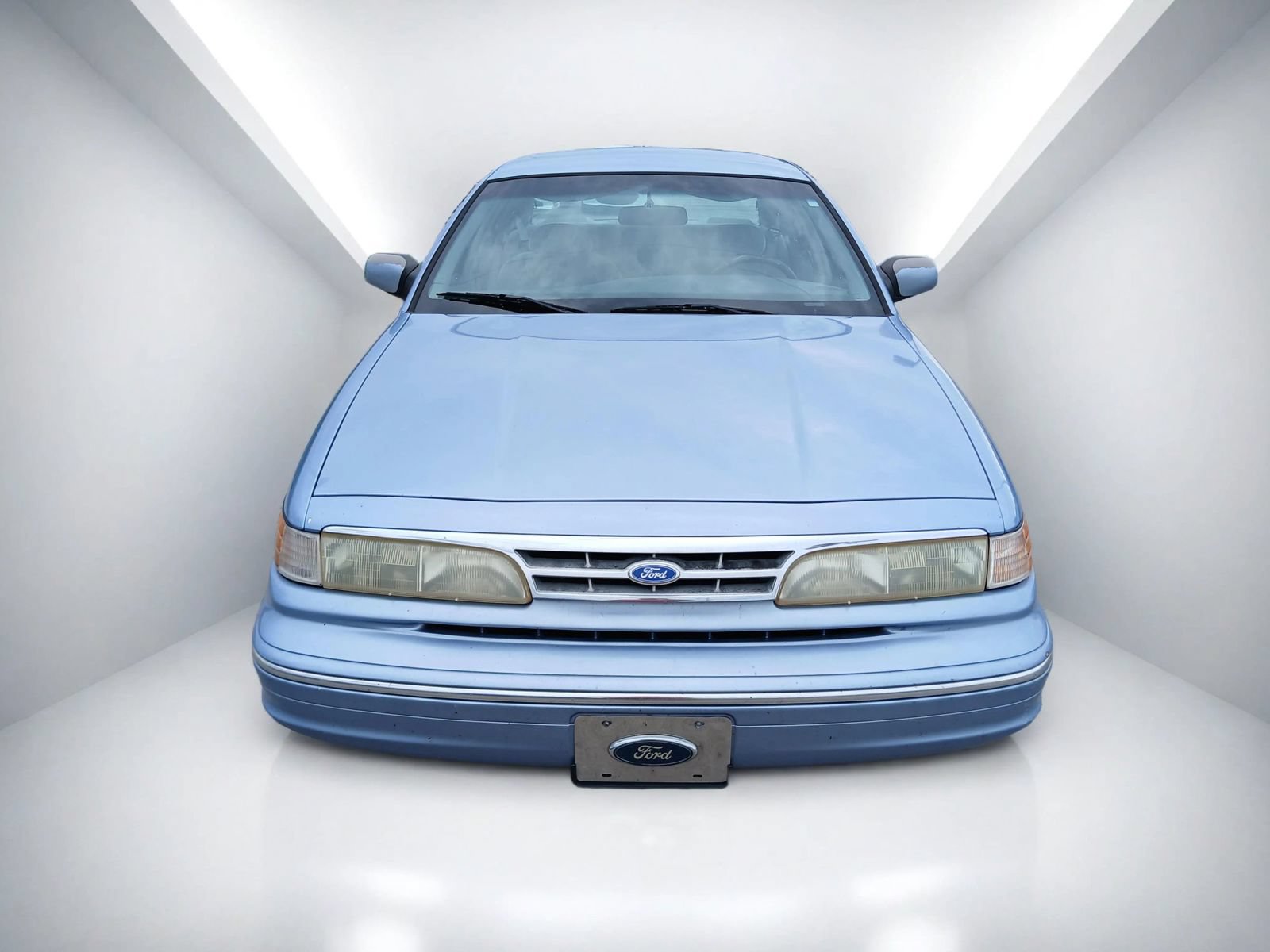 Used 1997 Ford Crown Victoria LX RWD image 3