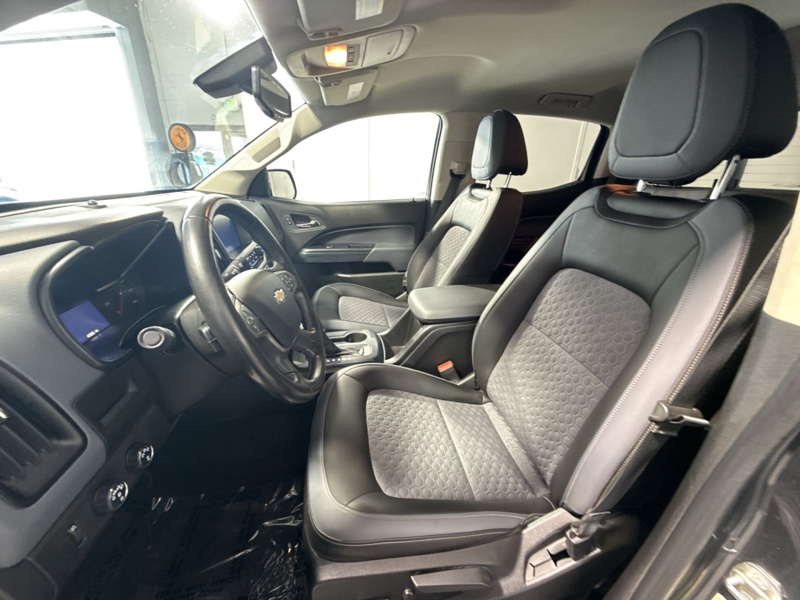 Used 2016 Chevrolet Colorado Z71 AWD/4WD image 14