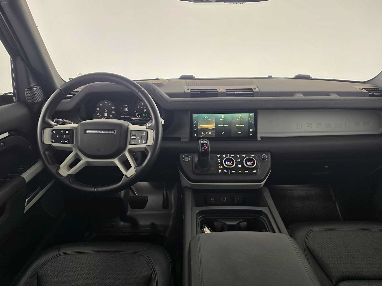 Used 2024 Land Rover Defender 110 S AWD/4WD image 17